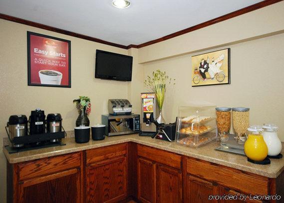 Econo Lodge Hermitage Restaurant photo